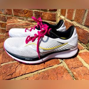 Sacony Power Run size 8